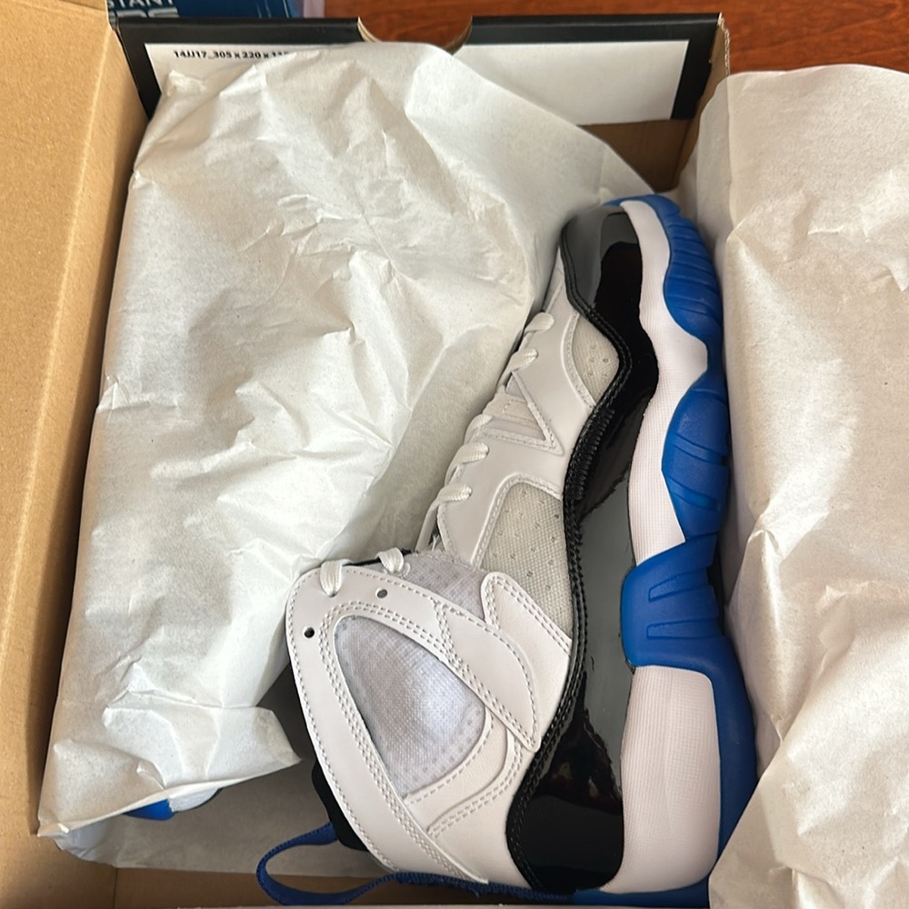 Brand New Jordans, Blue,white and black - Picture 4 of 4